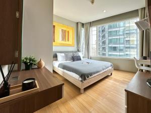 Roomy Modern 2BR - Ultra Fast WiFi - BTS Phrom Phong
