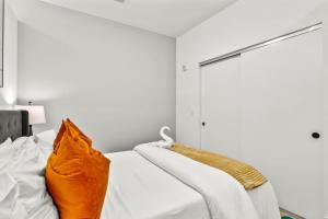 OTR 1 Bed Suite Free Parking Gym Pool Clubroom