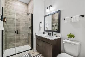 OTR 1 Bed Suite Free Parking Gym Pool Clubroom