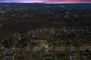 40 Spacious Sleek Cozy - Middlefield