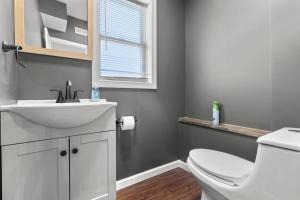 22- 4 Br 2 Ba House - Central CT