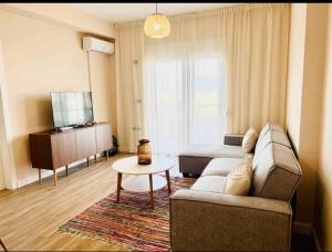 Damis Apartment Port