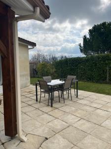 Maisons de vacances Villa Pourpre-Piscine Chauffee-Climatisation-Jardin : photos des chambres