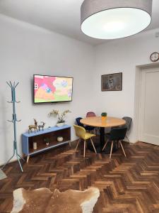 Retro house taras prywatny parking x 2 i stacja ładowania parter