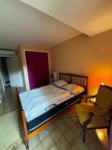 Maison provençale Piscine calme et soleil Très proche dun arrêt de bus