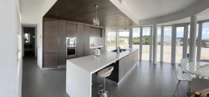 Sunny Penthouse Central