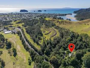 Birdsong - Whangamata Holiday Home - Whiritoa