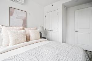 Chic Midtown 2Bedroom Cozy & Modern Retreat in Hells Kitchen