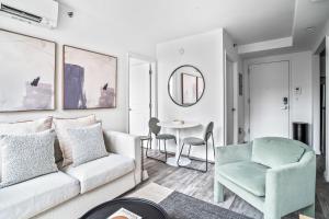 Chic Midtown 2Bedroom Cozy & Modern Retreat in Hells Kitchen