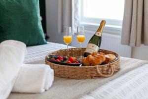 Boutique Double Room in RB Greenwich Elizabeth Line 10 minutes away