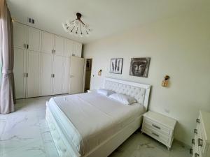 Crystal Pool Villa, Green Coast, Palase