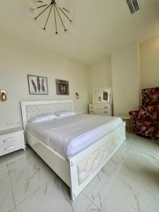 Crystal Pool Villa, Green Coast, Palase