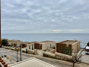 Crystal Pool Villa, Green Coast, Palase