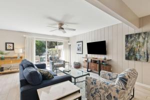 2134 Beachwood