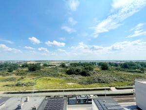 Studio in Middelkerke with Pool and Sea View