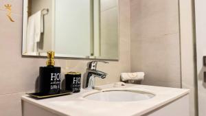 Serene Al Raha 2BR Poolside Comfort and Gym Access