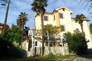Apartments with parking space Opatija - 24005