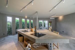 Luxury and Unique Lava Loft Pererenan