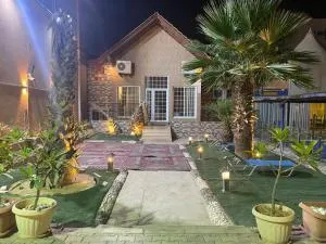 فلة و شاليه واسع بمسبح وثلاث غرف نوم ومجلس شعبي ومجلس مناسبات - 阿尔卡吉