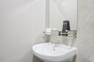 Nice Studio at 11th Floor Transpark Cibubur Apartment By Travelio