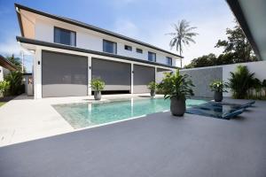 Sumptuous 4 bedroom pool villa at rawai beach RB 2