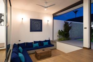 Sumptuous 4 bedroom pool villa at rawai beach RB 2