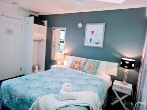 Bargara Beach Motor Inn budget accommodation pet friendly on application