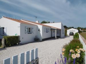 Maison Confortable Noirmoutier pour 6 Pers, Jardin Clôturé - FR-1-823-11