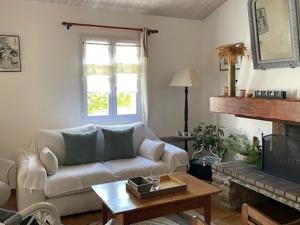 Maison Confortable Noirmoutier pour 6 Pers, Jardin Clôturé - FR-1-823-11