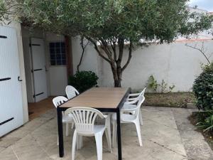 Maison à La Guérinière, proche plage, pour 6 personnes avec wifi - FR-1-823-25