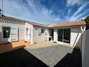 Maison à La Guérinière, proche plage, pour 6 personnes avec wifi - FR-1-823-25