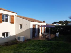 Maisons de vacances Maison spacieuse a 80m de la plage, animaux admis, WiFi gratuit - FR-1-823-19 : photos des chambres