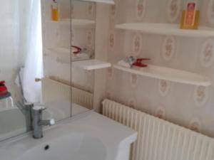 Maison spacieuse à Noirmoutier, 7 pers., proche plage, jardin, parking - FR-1-823-61