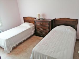 Maisons de vacances Maison a Noirmoutier - Proche plage & foret - Animaux admis - FR-1-823-65 : photos des chambres