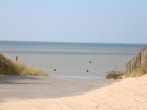 Maison spacieuse près de la plage pour 12 pers à Barbâtre - FR-1-823-94