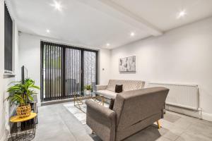 Stylish Beauty Ground Floor 1BR 1BA Private Garden