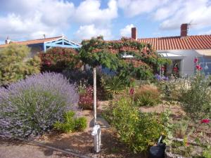 Maison 4 pers. avec jardin clos - 400m plage, LÉpine - FR-1-823-130