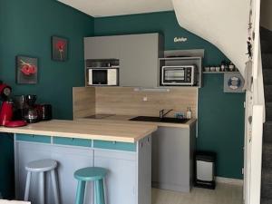 Maisonnet avec Jardin à Barbâtre - 24 Personnes, Plage à 400m, Petit Chien Accepté - FR-1-823-118