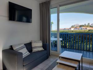 Appartements Charmant T2 avec piscine a 2 min de la plage - FR-1-239-1104 : photos des chambres