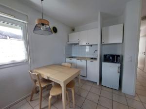 Charmant T2 avec piscine à 2 min de la plage - FR-1-239-1104