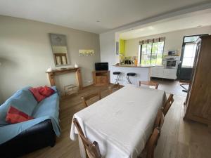 Maisons de vacances Gite champetre avec jardin prive, animaux admis - FR-1-510-231 : photos des chambres