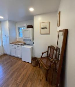 Parkside Bungalow steps away from Manito Park