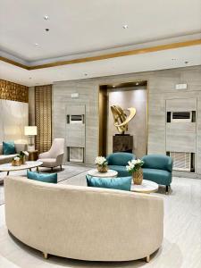 Serenitude Staycation by Khaila - Fame Residences