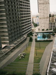 Serenitude Staycation by Khaila - Fame Residences