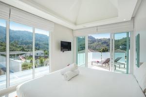 Private 4BR Pool Villa Skylight with Stunning Views of Kamala Green Hills