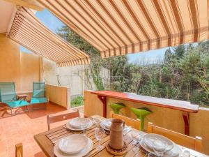 T3 Climatisé avec Parking, Proche Plage - FR-1-816-25