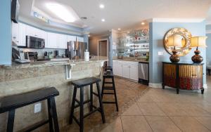 Phoenix West 2105 condo