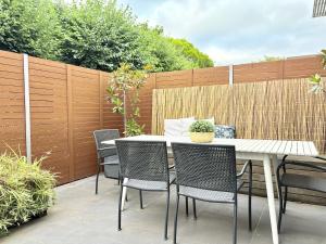 Stylish, spacious apartment near City, Chadstone, Monash