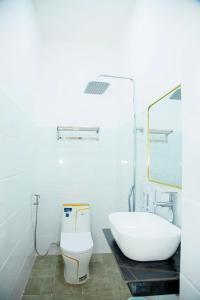 GIA BẢO HOTEL 1116 Huỳnh tấn phát
