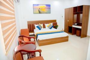 GIA BẢO HOTEL 1116 Huỳnh tấn phát